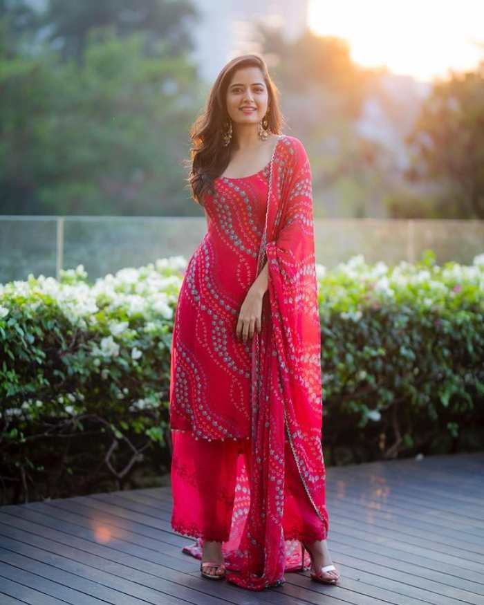 ashika ranganath_teluguvox 1